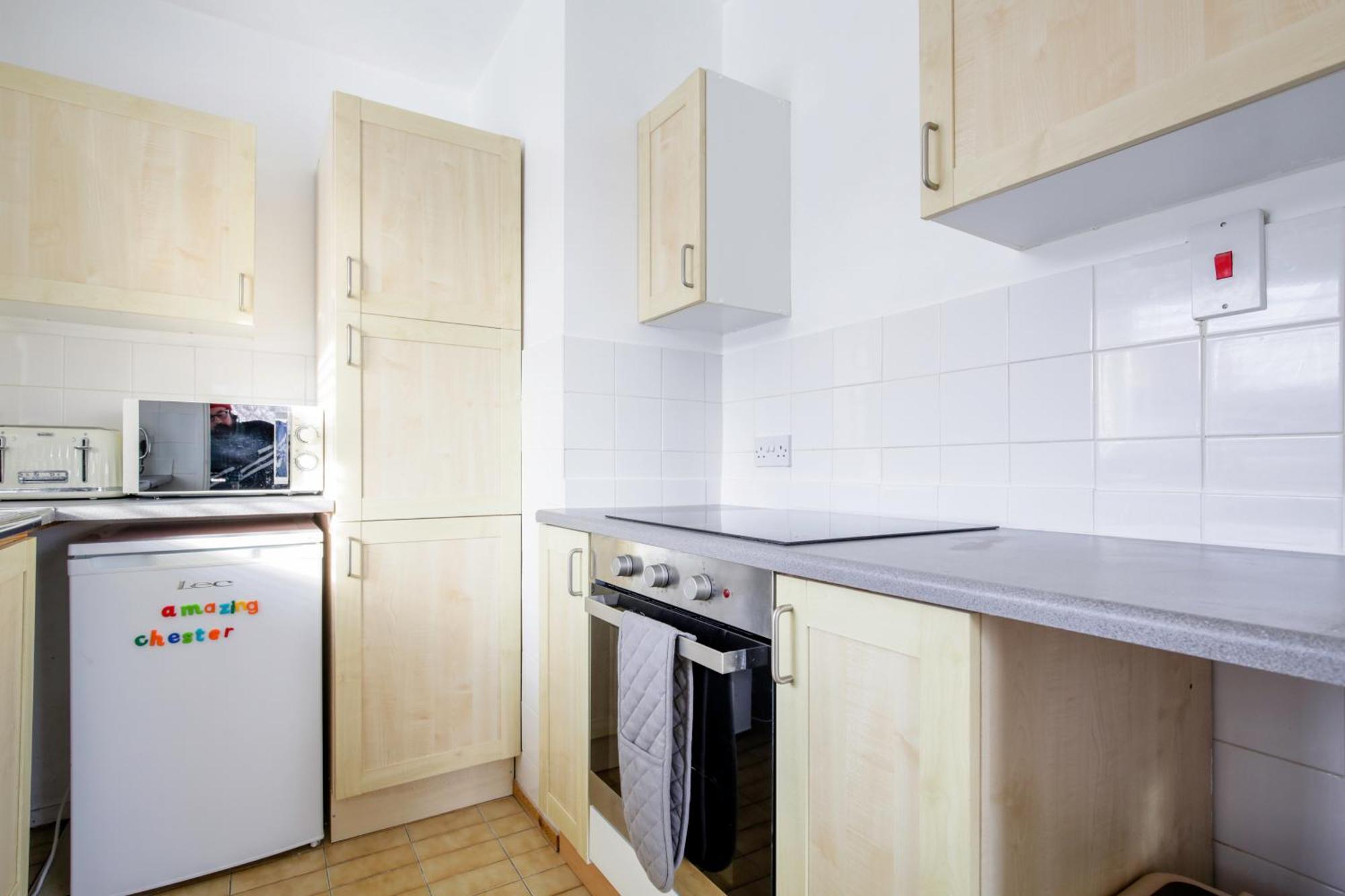Chester Stays - Best Value Apartment With Free Parking In The Heart Of チェスター エクステリア 写真