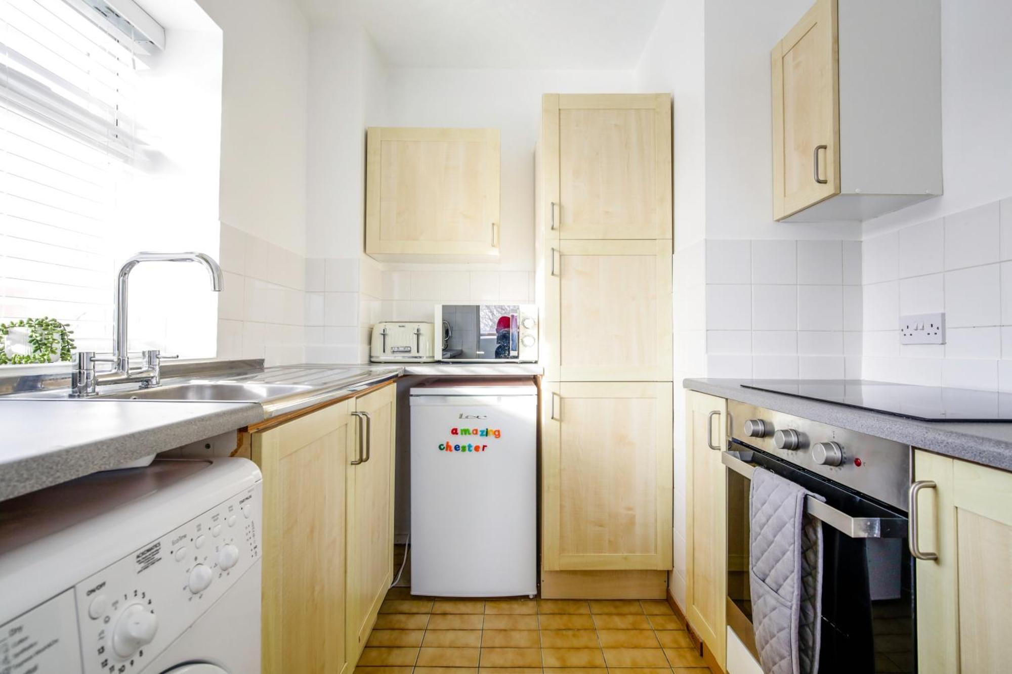Chester Stays - Best Value Apartment With Free Parking In The Heart Of チェスター エクステリア 写真